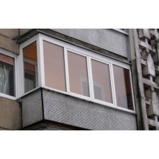 Balkono stiklinimas plastikiniais langais